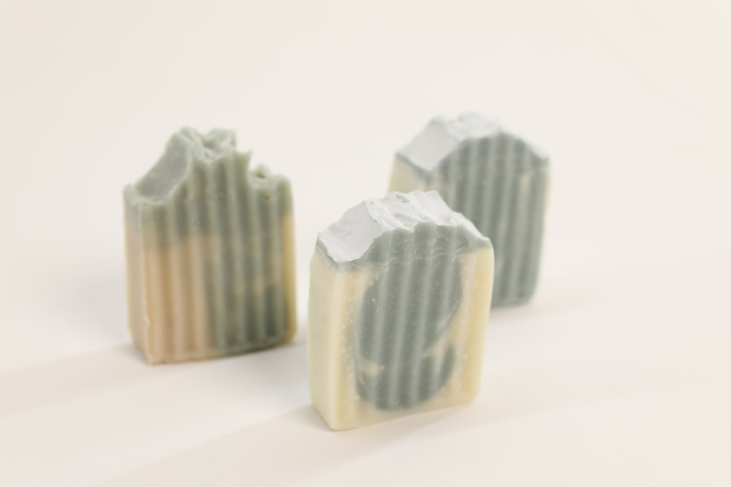 Nourish-d "CLEANSE-D" – Nourishing Tallow Shampoo Bar for Healthy Hair - Forest Pine
